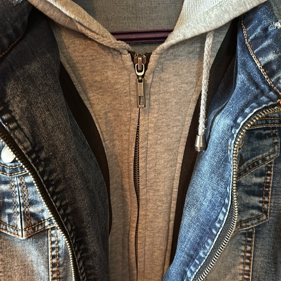 Distressed Denim Jacket - Picture 3 of 5